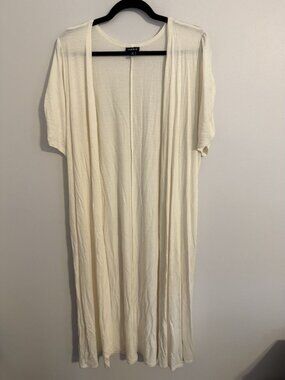 Torrid Short Sleeve Long Cardigan Size 2